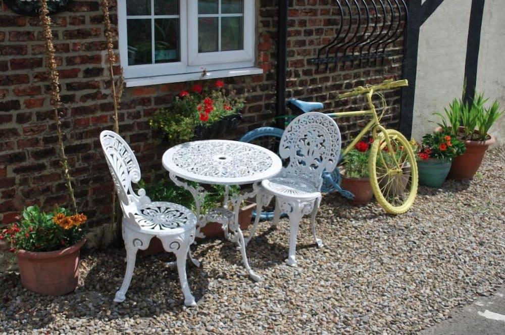 أو واي أو 1ارموم كوتيدجز المنطقة الخارجية