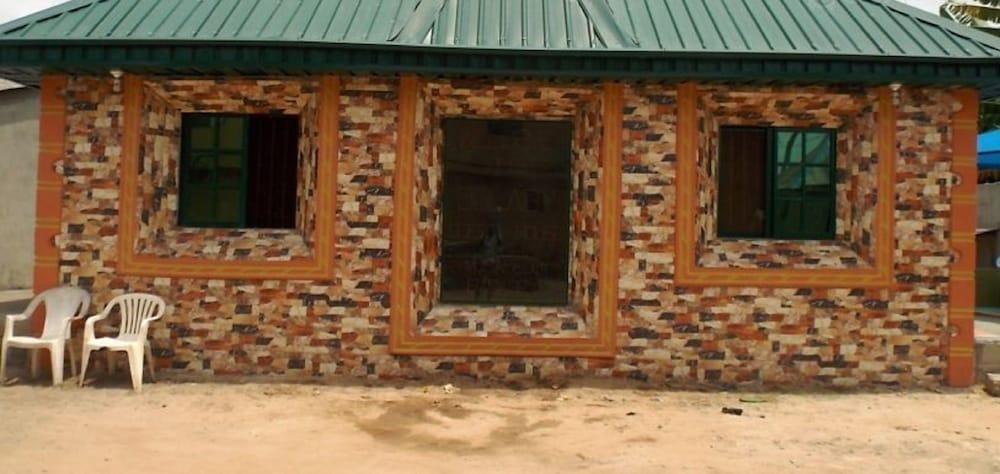 Jolaby Guest House