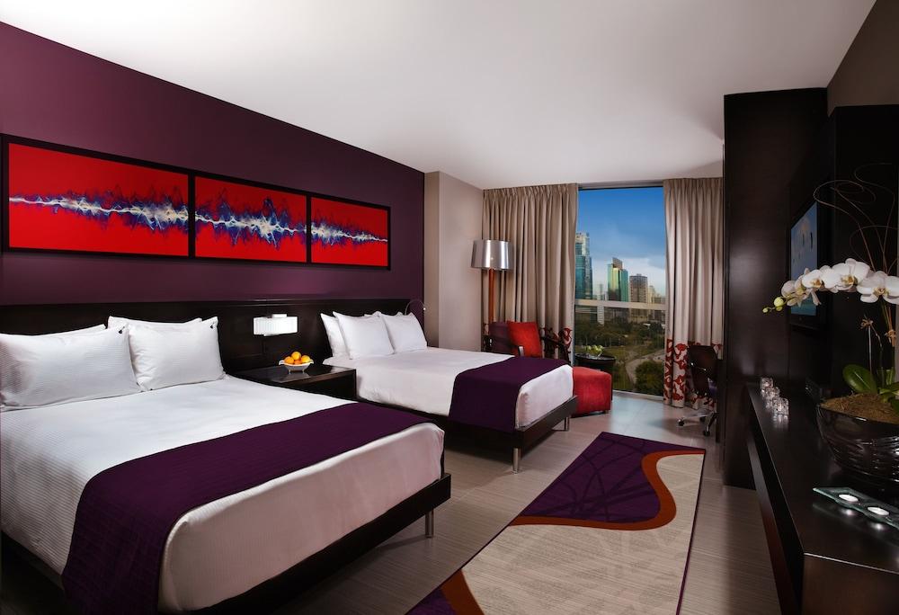 هارد روك هوتل بنما ميجابوليس أخرى