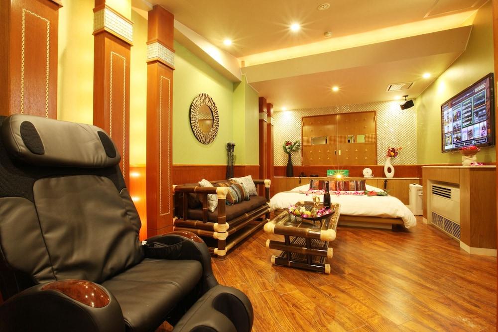 جراند كاريبيان ريزورت هوتل - للبالغين فقط غرفة