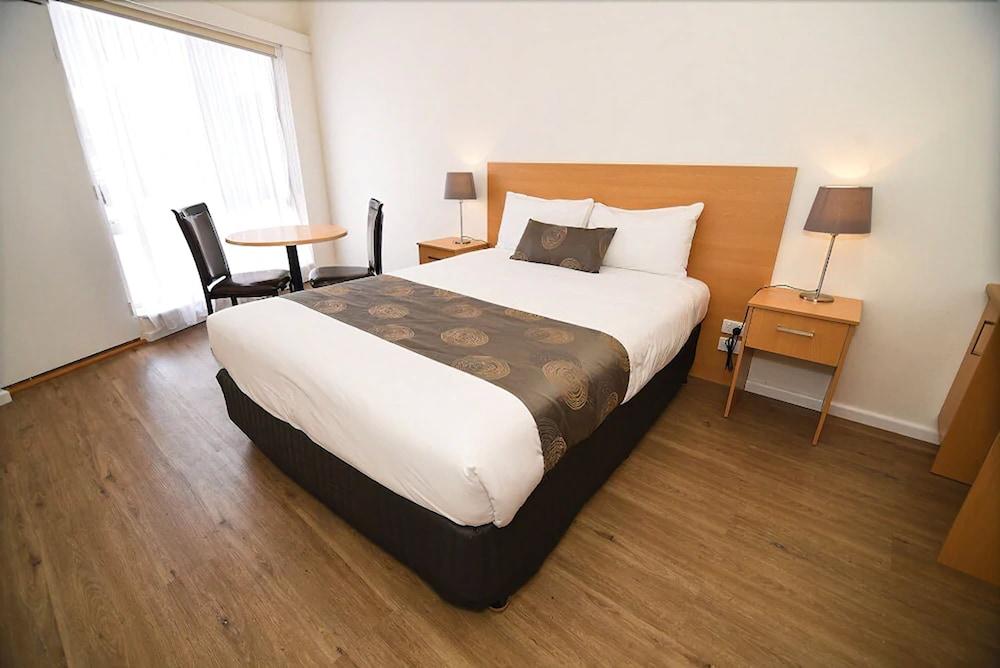 داندينونج موتل