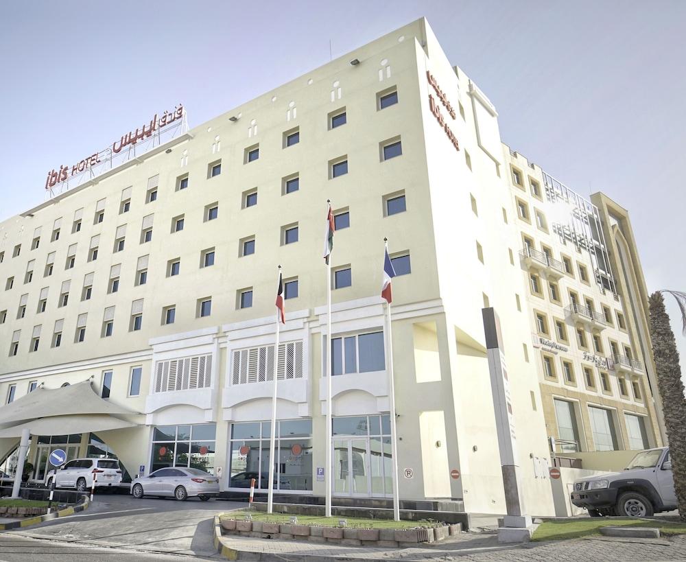ibis Muscat Exterior
