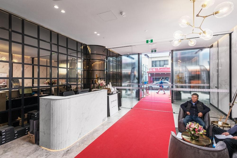 Sky One Apartments by CLLIX Lobby