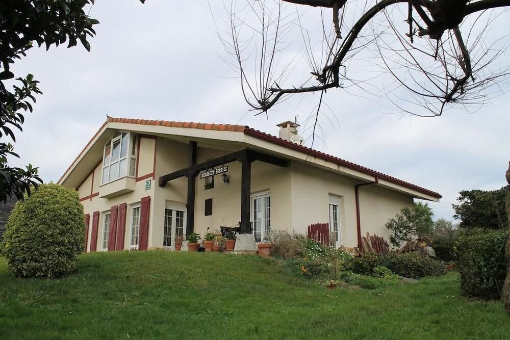 كاسا رورال زاريتا باري أخرى