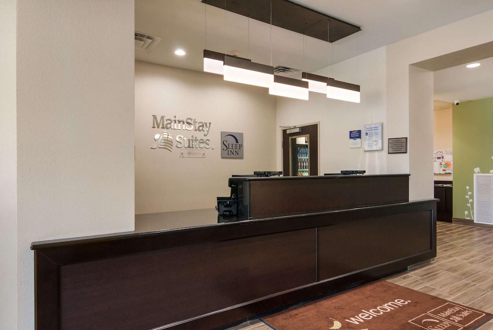 Sleep Inn East Camden Lobby