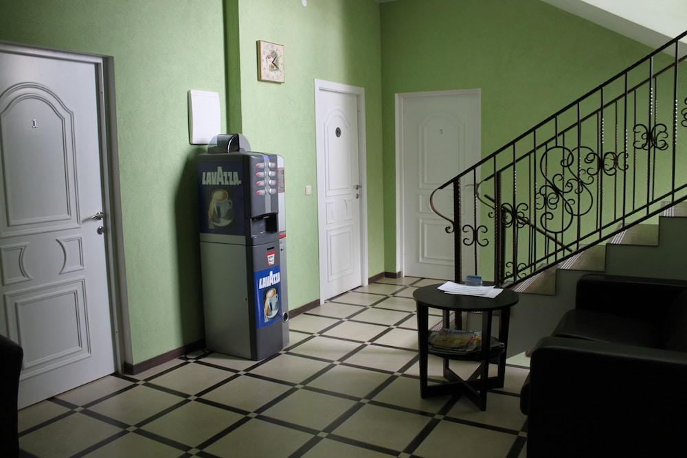 Guest House Alexander Lobby