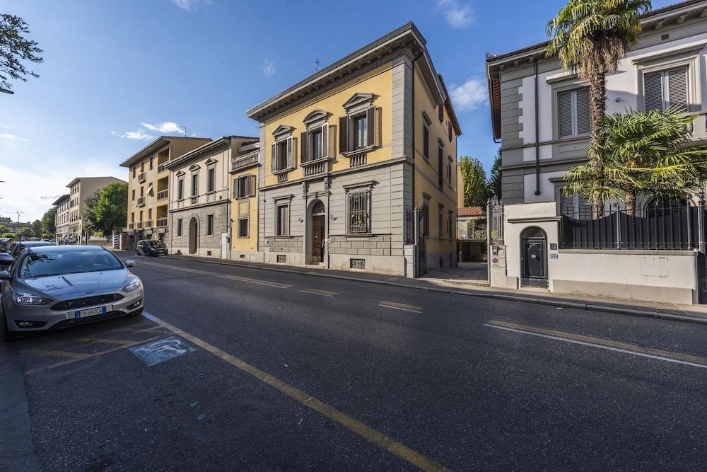 Renovated 19th-Century Apartment in an Authentic Area Exterior