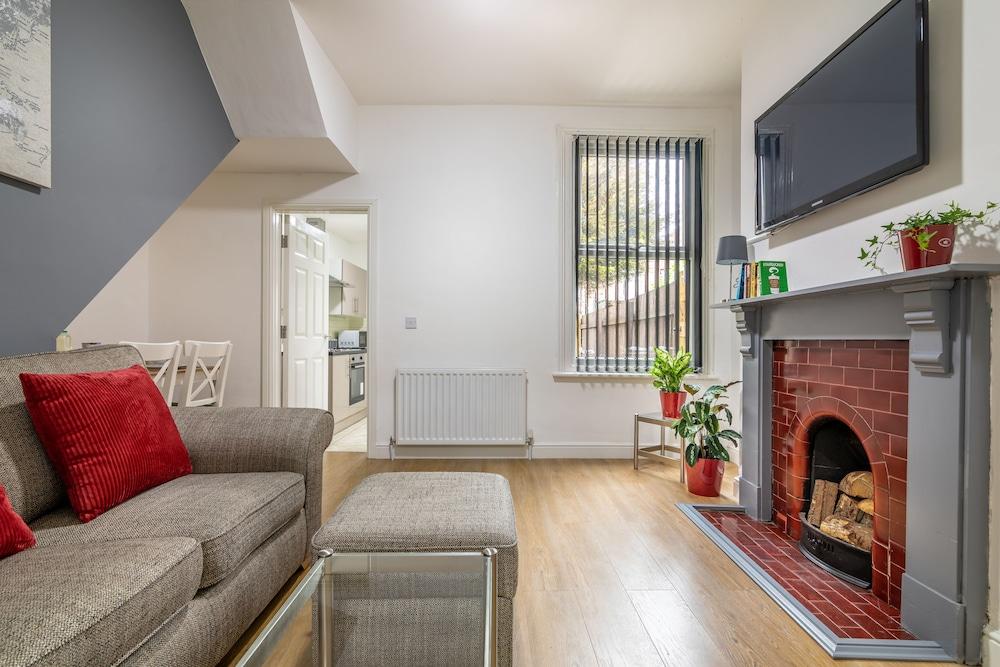 بلاتفورم فيشينج كوارتر أبارتمنتس