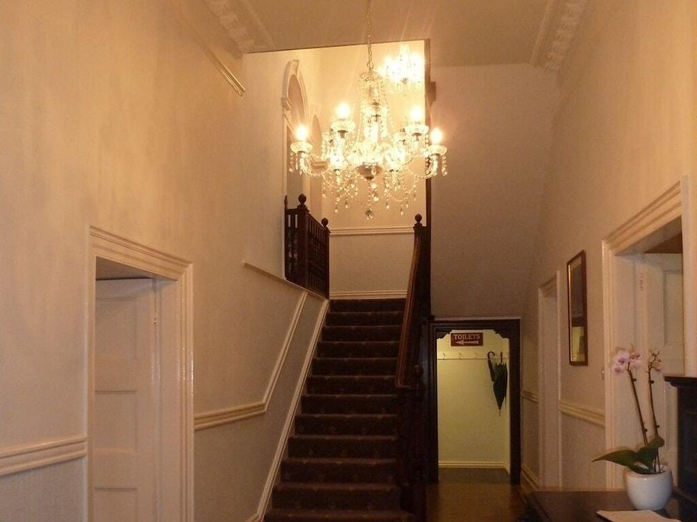 إليوت هاوس هوتل الردهة