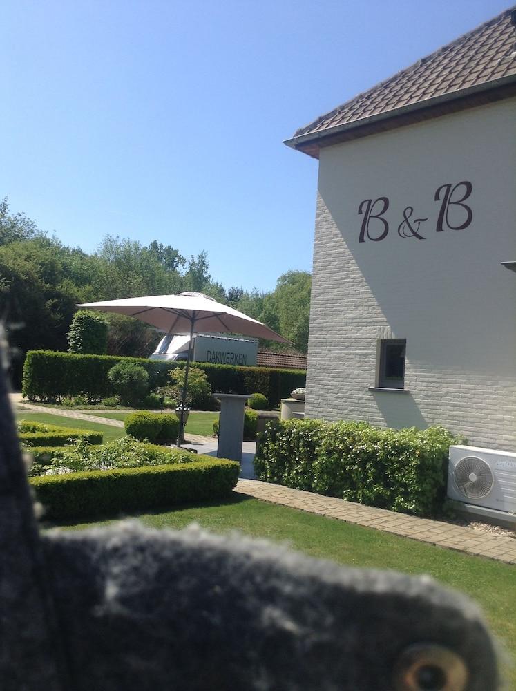 بد آند بريكفاست سيلينتيوم المنطقة الخارجية