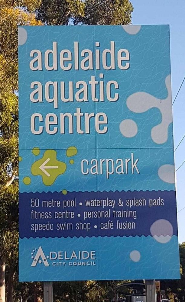 أديلايد ستايل أكوموديشن نير سيتي حمام سباحة مغطى/مكشوف