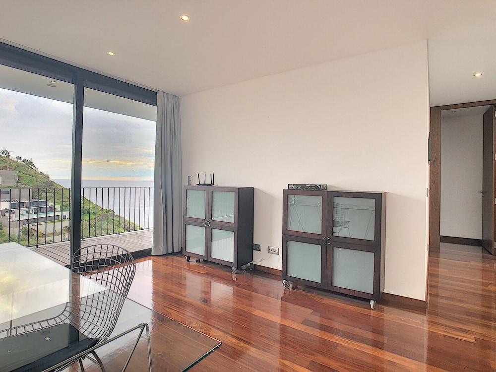 Villa Ocean Sight by MHM Interior