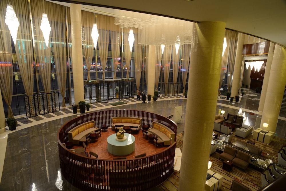 Holiday Inn Yinchuan International Trade Centre, an IHG Hotel