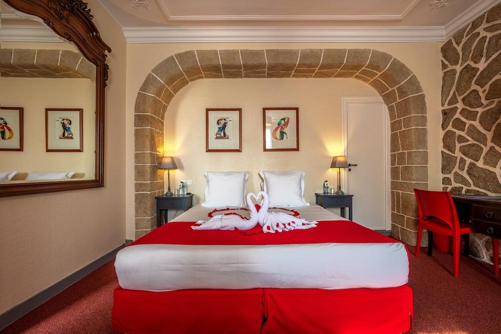 Logis Auberge de Kerveoc'h Room