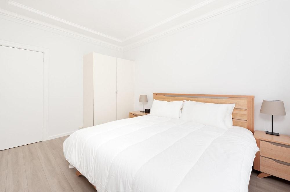 Newly Renovated Apt Close to CBD Unit 1 Room