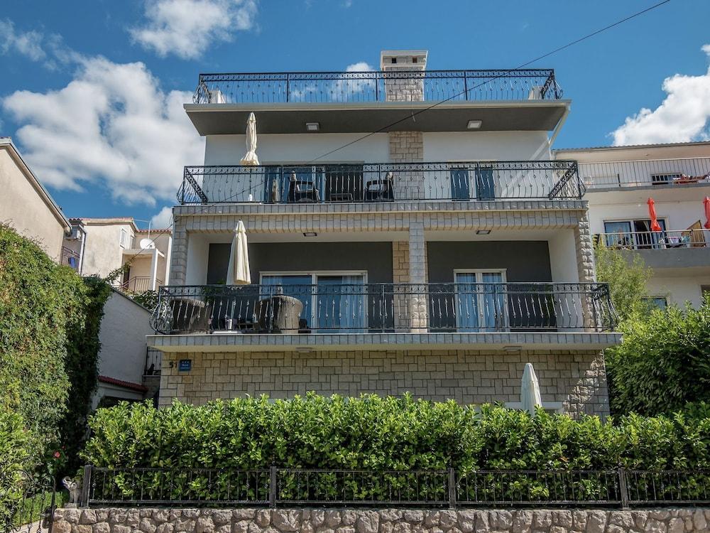 Beautiful Modern Apartment for max 6 Persons Just 350 Meters From the Beach
