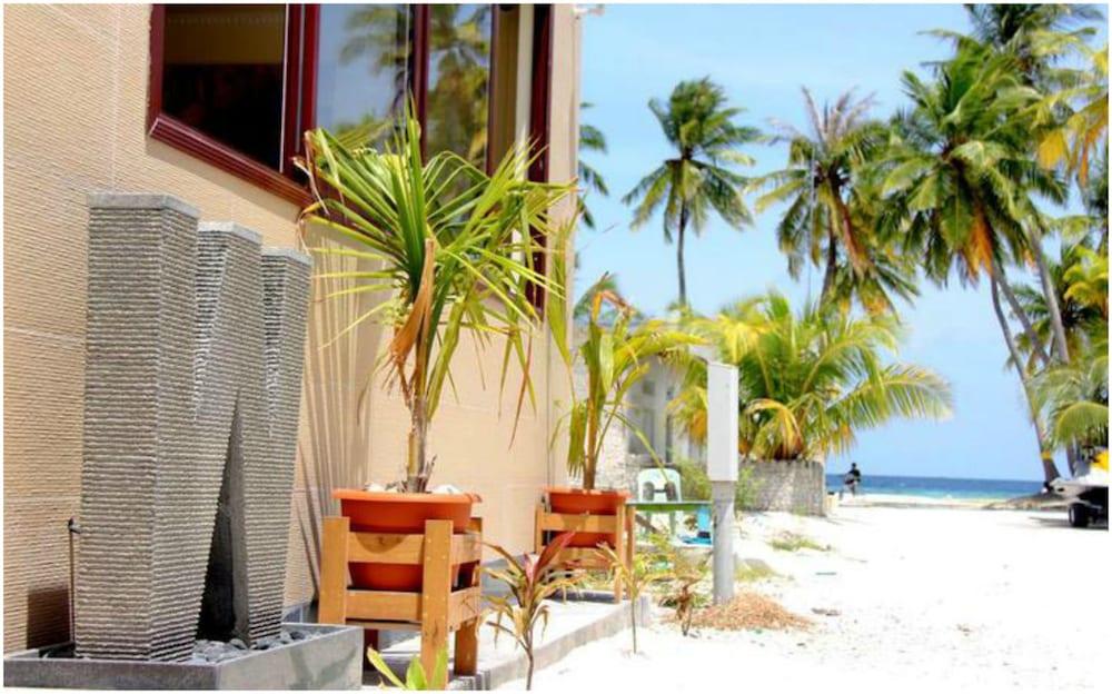 WhiteShell Island Hotel & Spa Exterior detail