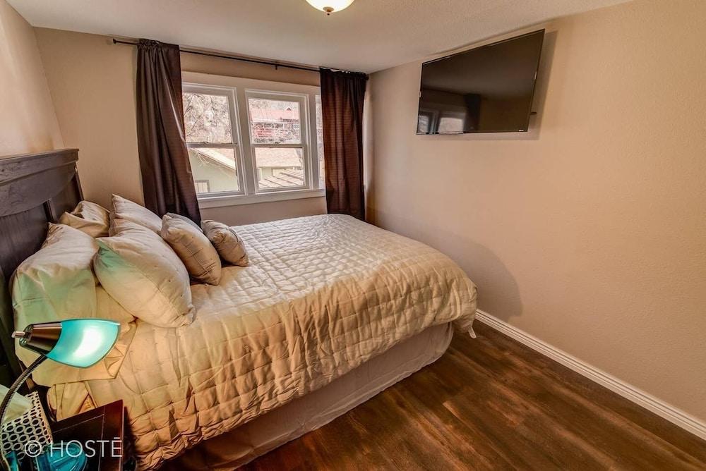 3BR Manitou Springs2min to Restaurants W/hot Tub!