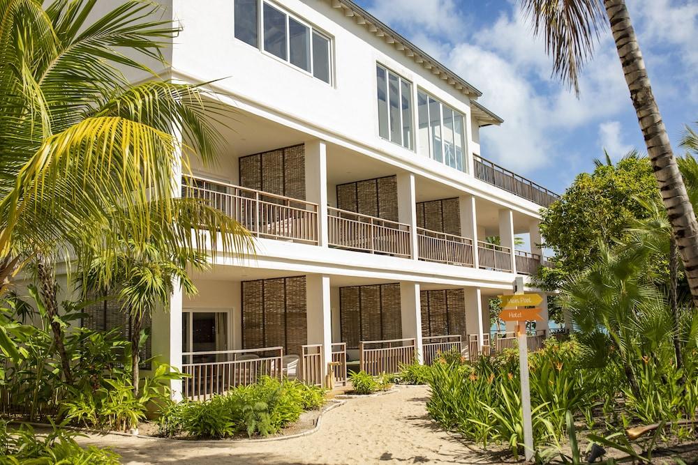 Itz'ana Resort & Residences Exterior