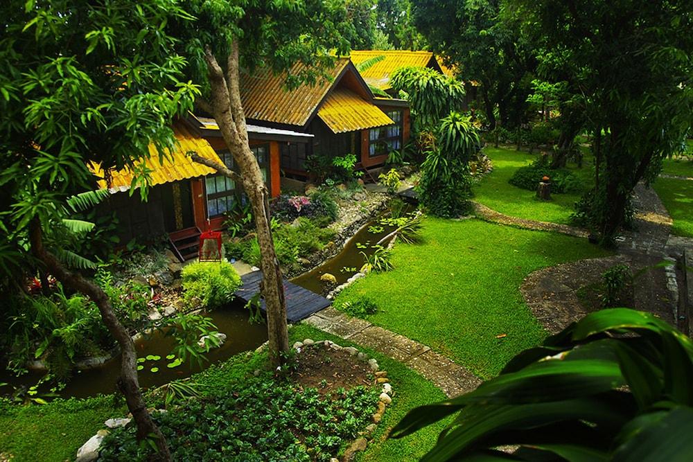 Areeya Phuree Resort Property Grounds