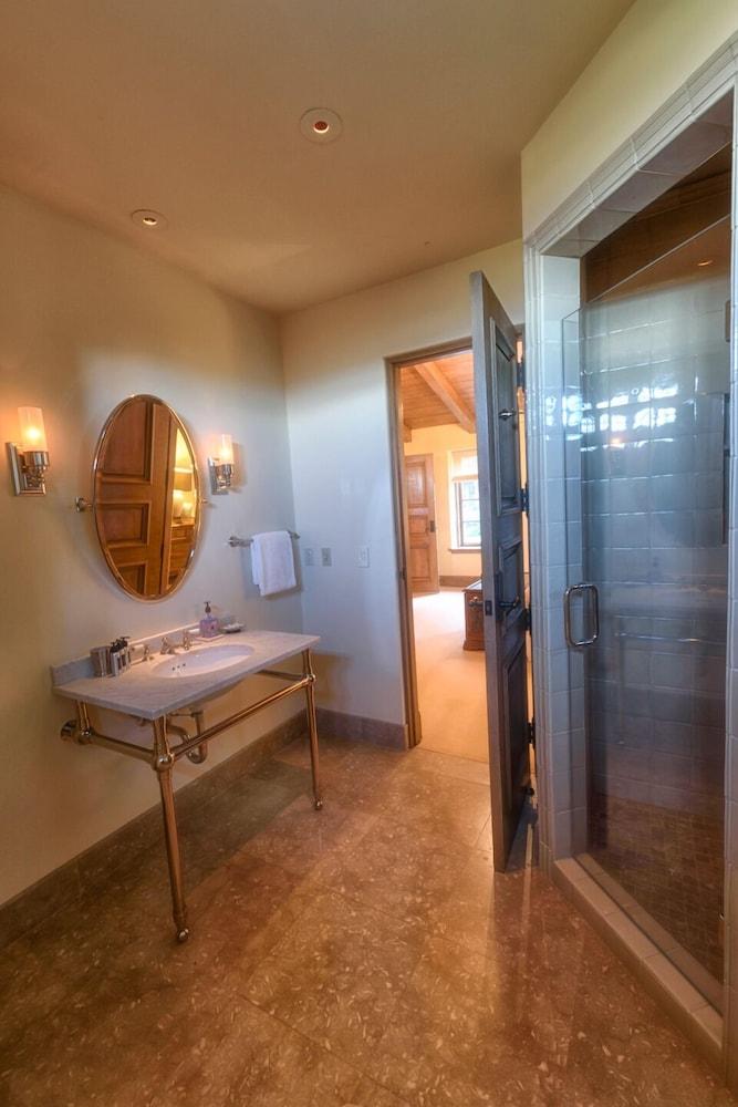 LX1 Chateau D' Renaitre Estate - Carmel-by-the-sea