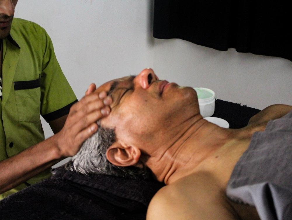بلانتيشن فيلا أيورفيدا يوجا ريزورت تدليك