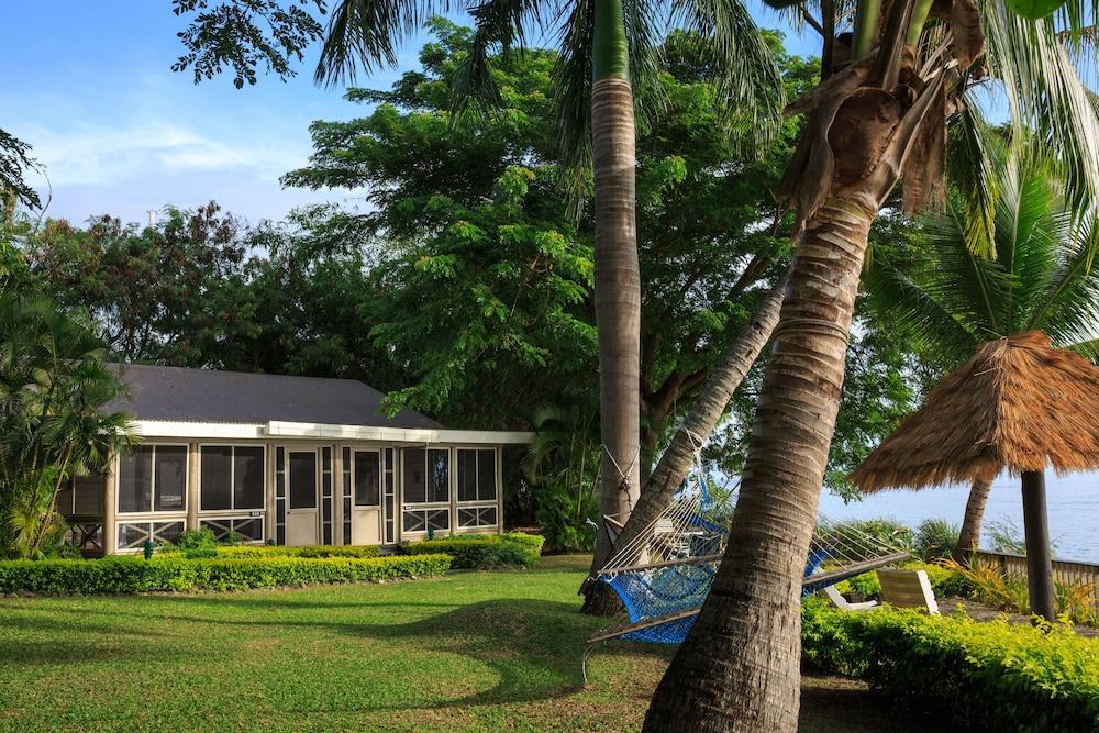 First Landing Beach Resort and Villas Exterior