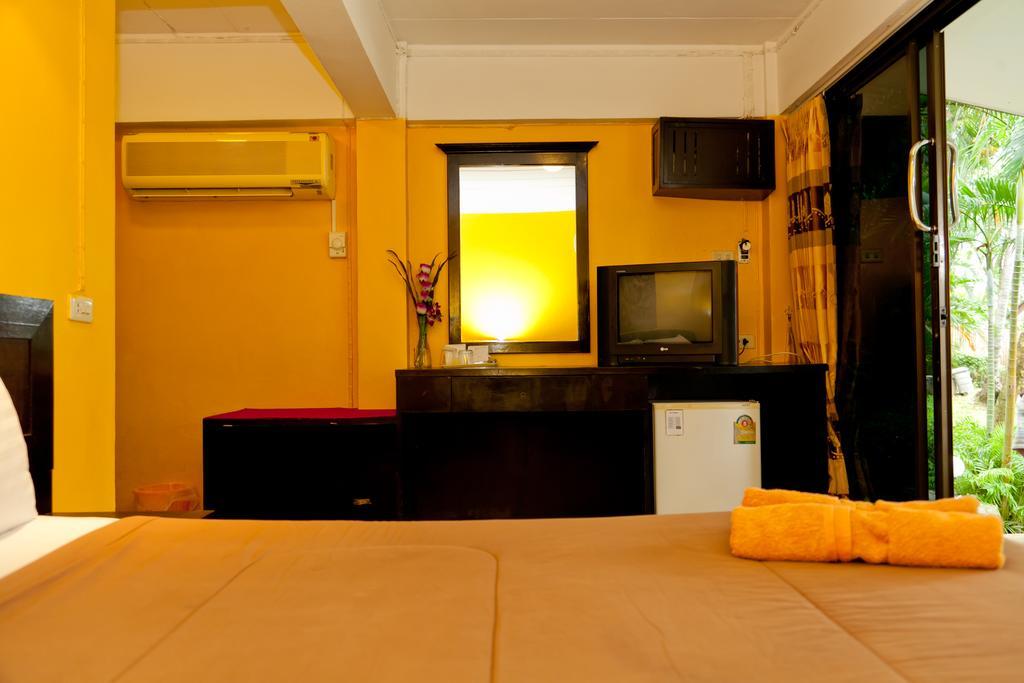 Fullmoon Beach Resort Others