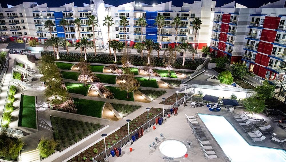 جلوبال لاكشري سويتس في مارينا ديل راي المنطقة الخارجية