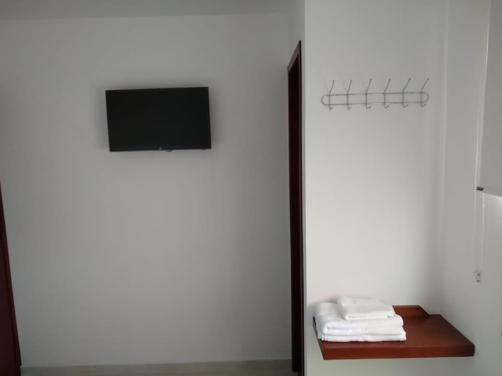 Hotel Don Luis Room