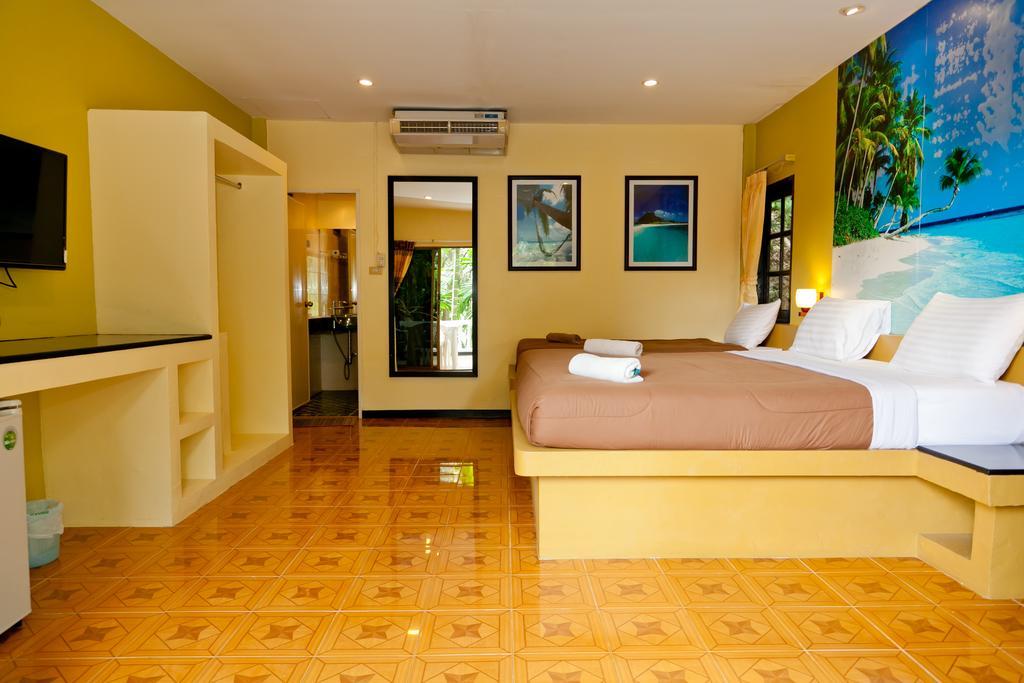 Fullmoon Beach Resort Others