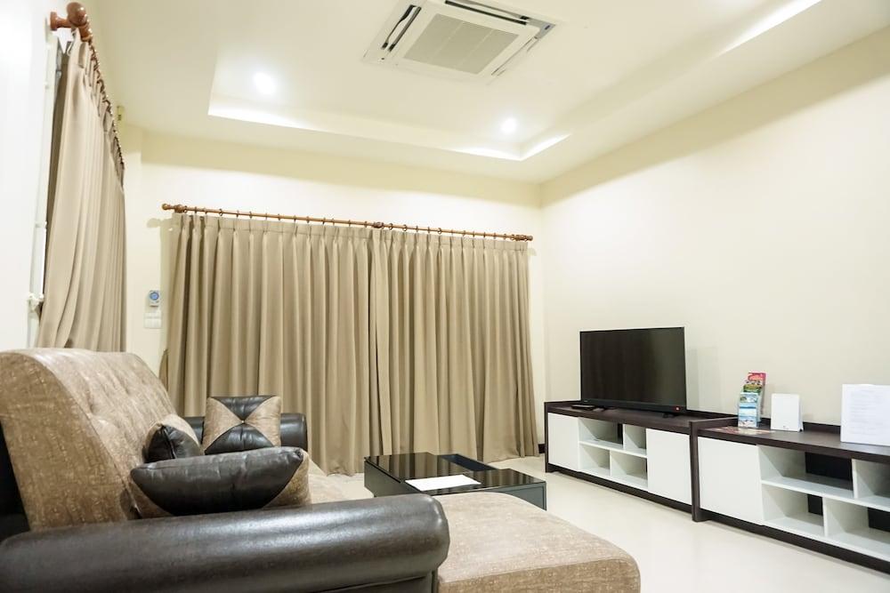 فاميلي فيلا إيونا ويذ برايفت بول تفاصيل الفندق من الداخل