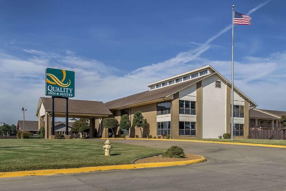 Quality Inn & Suites Stuttgart North