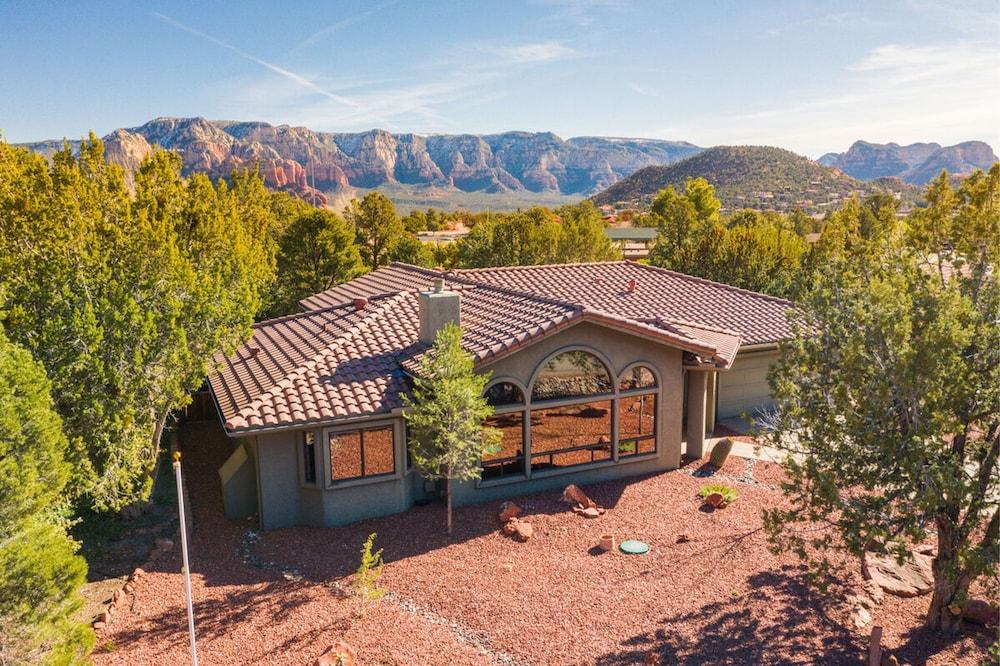 Quail Run Retreat 3BR by Casago Exterior