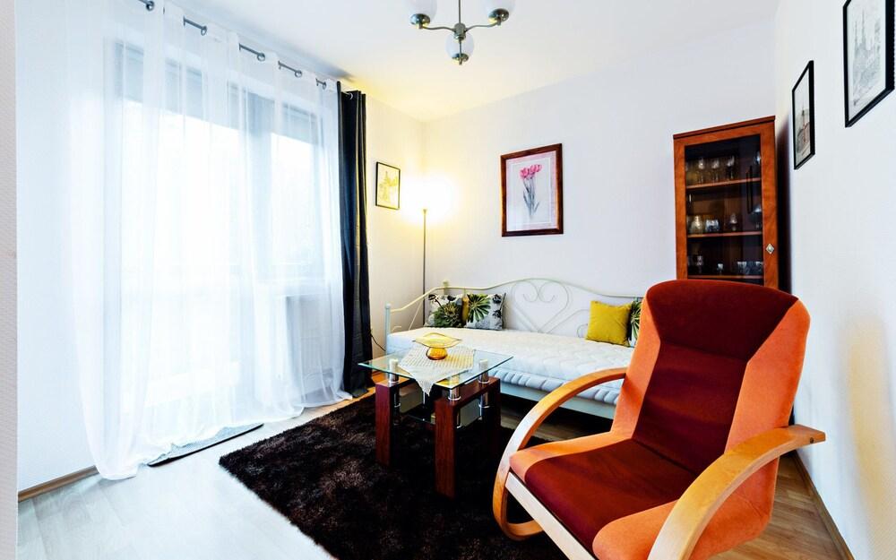 إفري سكاي مونيسكي 11 إيه غرفة