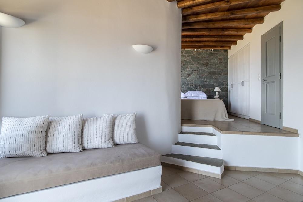 Provalma Room