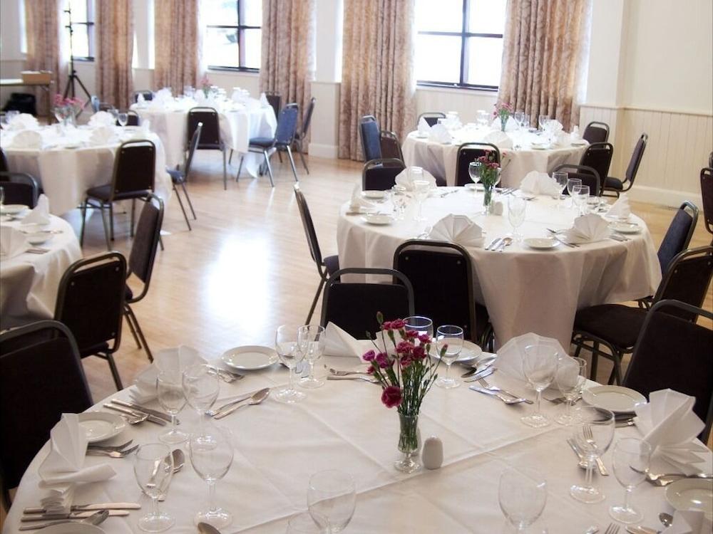 إليوت هاوس هوتل مطعم