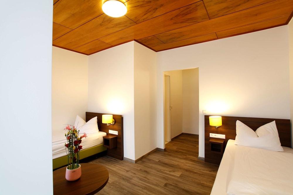 Arthotel ANA Eden Karlsruhe Room