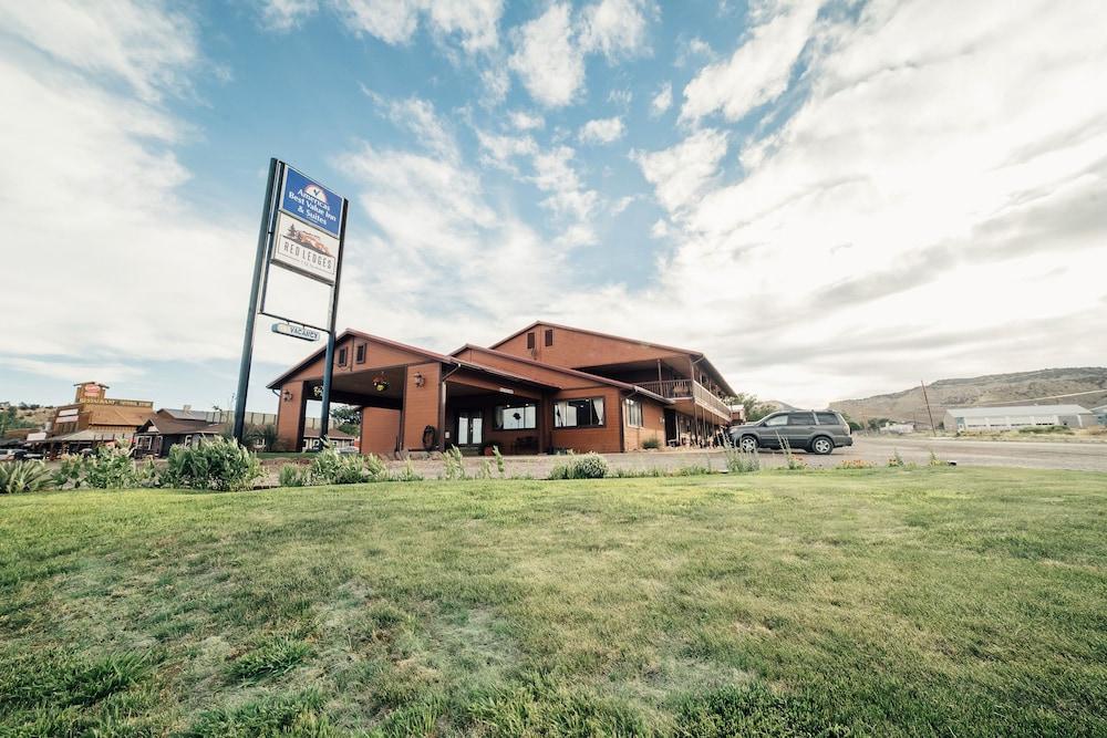 Red Ledges Inn Exterior