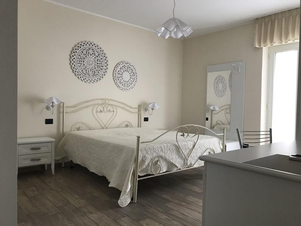 صن واين بد آند بريكفاست