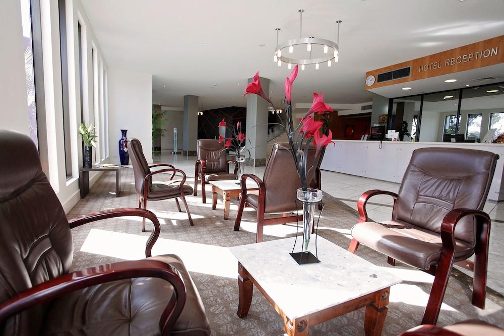 جولدن بيبل هوتل الردهة