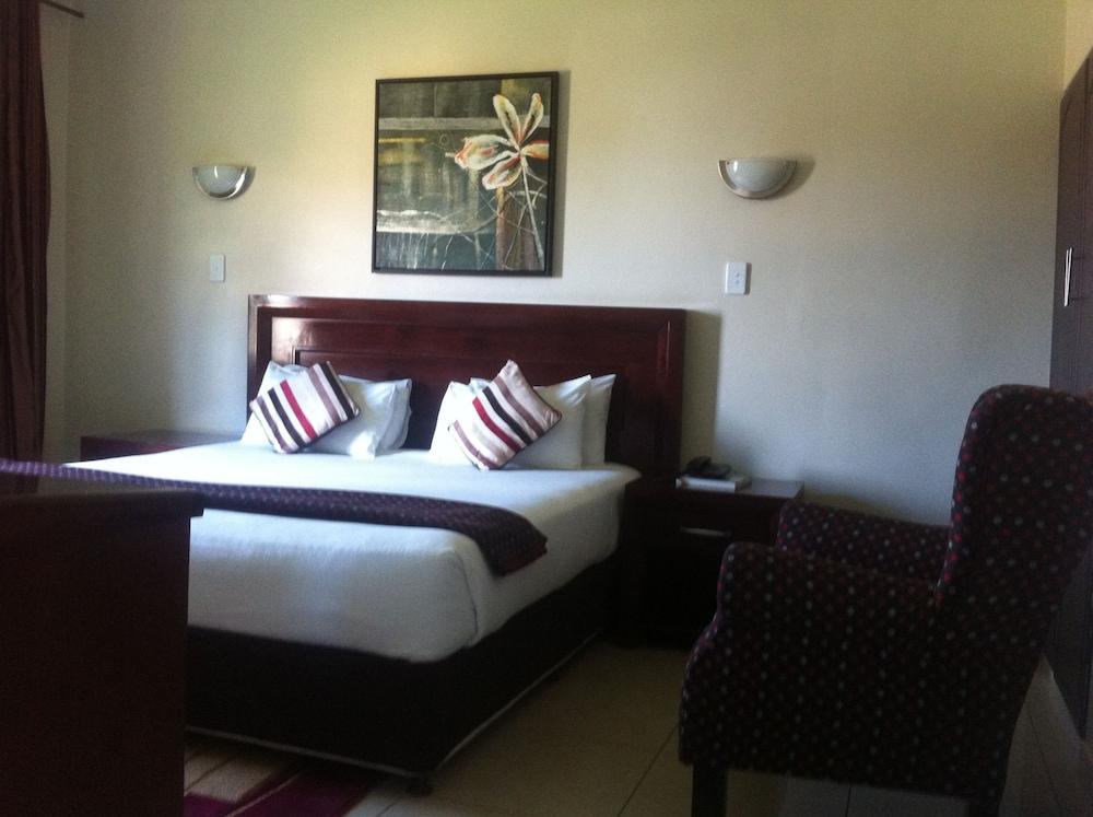 Desert Sands Motel Room