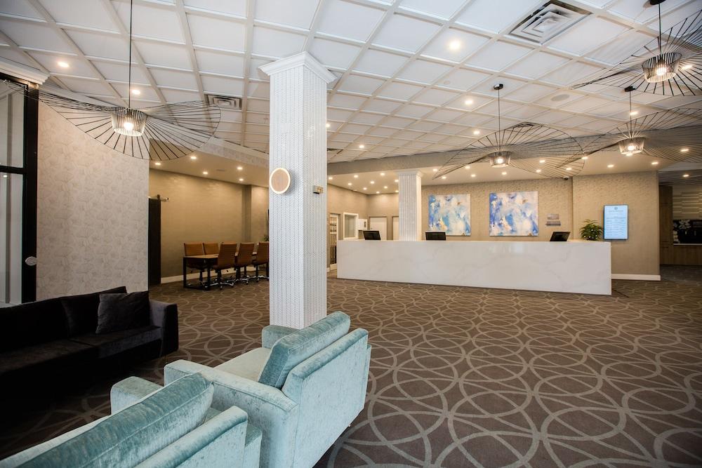 Sandman Signature Lethbridge Lodge Interior