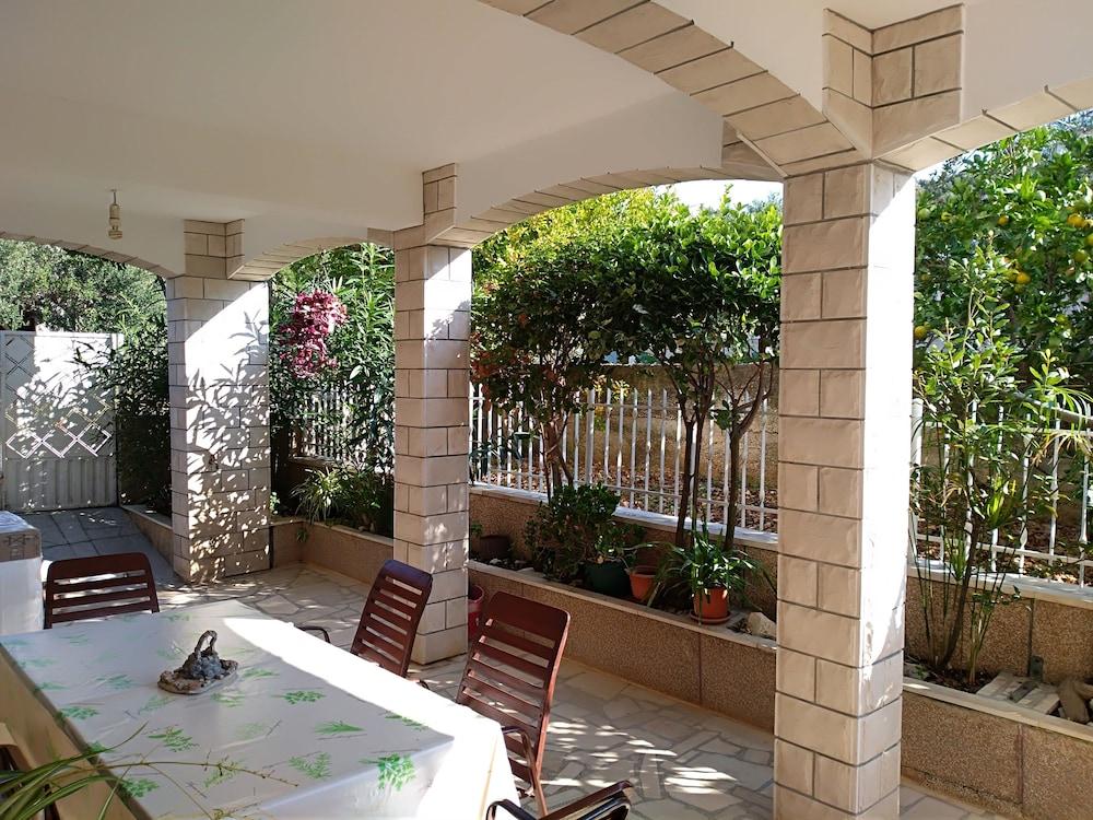 جرين بارادايس ويذ ماجنيفيسنت فيو