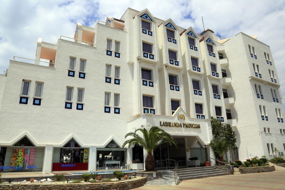 Labranda Güllük Princess - All Inclusive Hotel Entrance