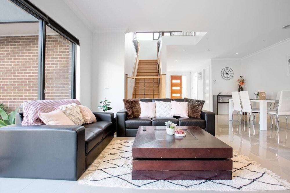 ستونينج 3بدس نيار نوكس شوبينج سنترواندانتيرنا