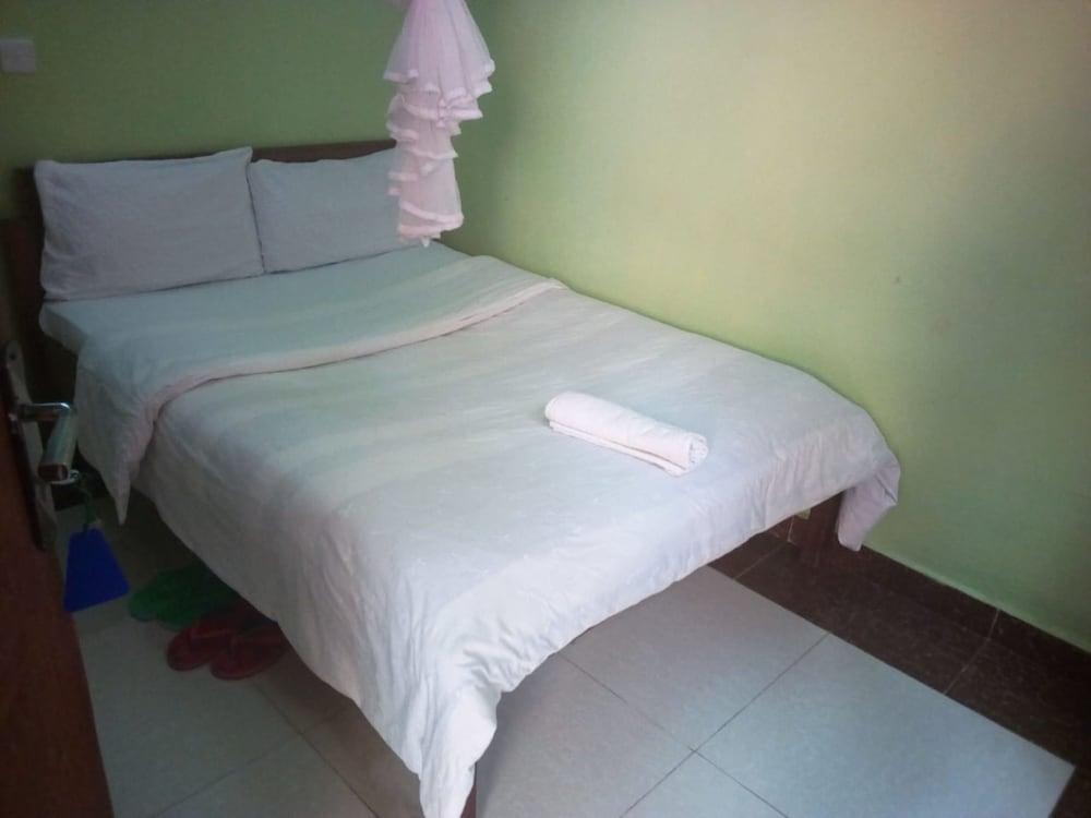 The Hide-Out Guest House Room