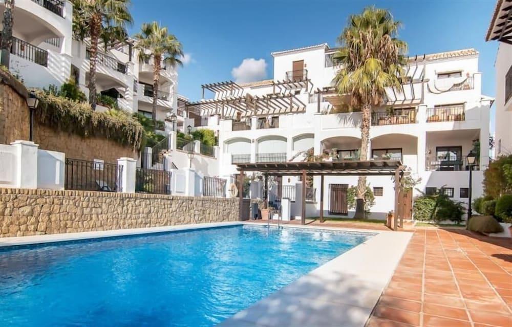 Beautiful Penthouse Near Beach