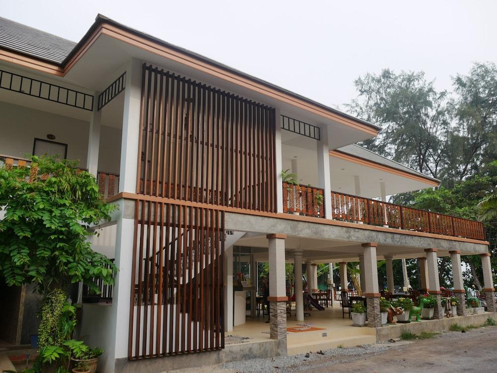 L.O.M. Resort