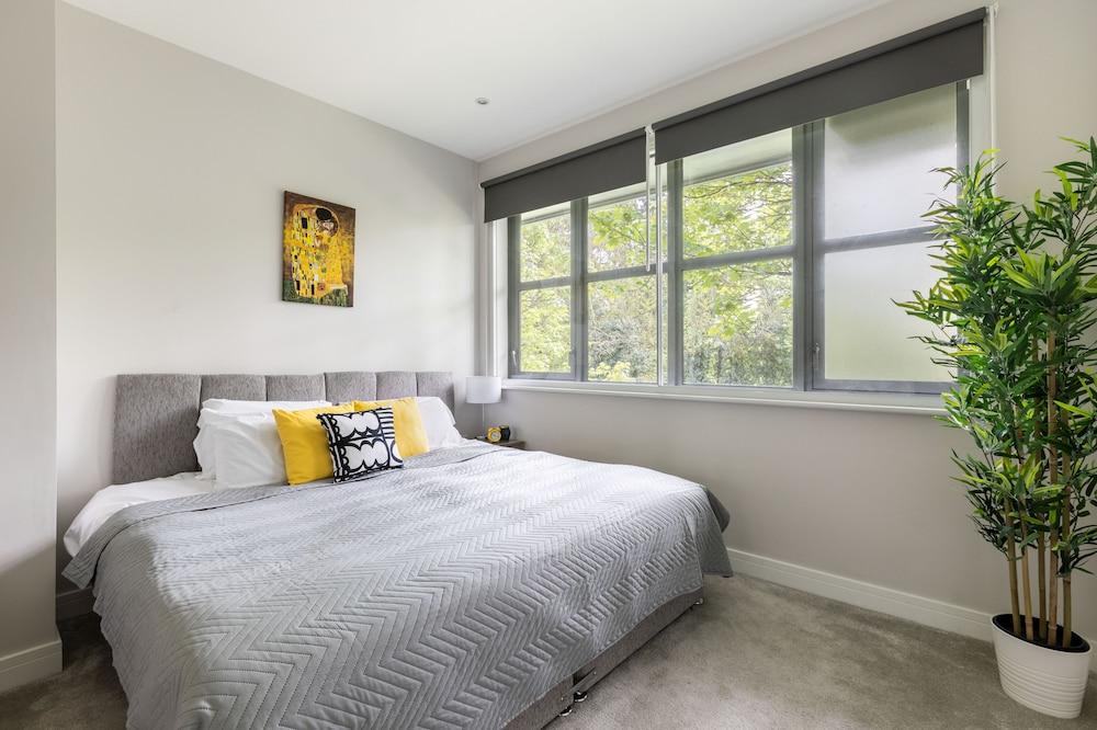 هوم ل ي - واتفورد بريميير أبارتمنتس غرفة